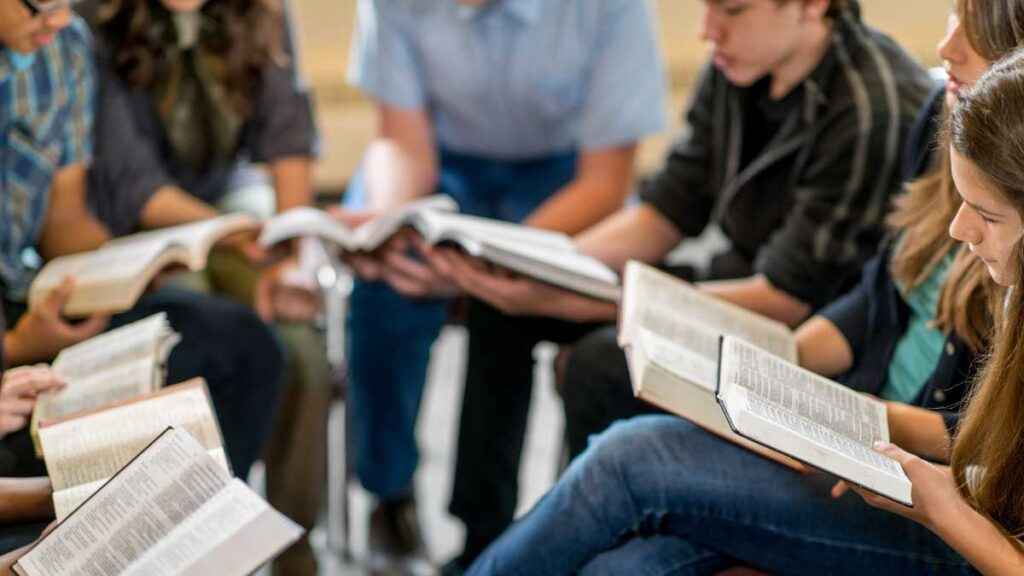 Como estudar a Bíblia para iniciantes