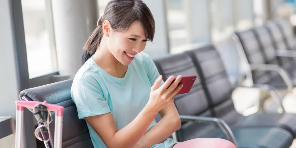 Como assistir TV fora de casa usando apenas o celular