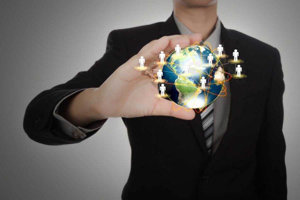 Como a globalização influencia negócios, educação e padrões de consumo